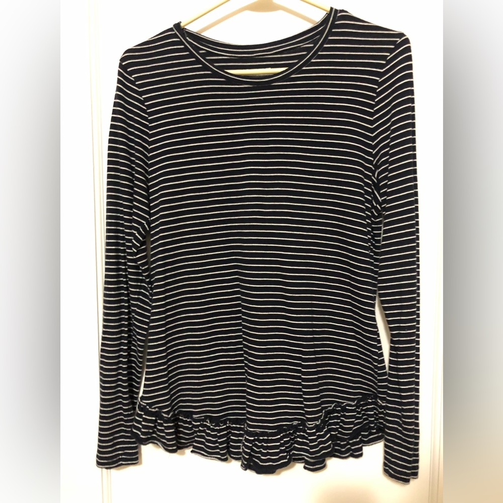 Banana Republic Designer Tee Women’s Size M